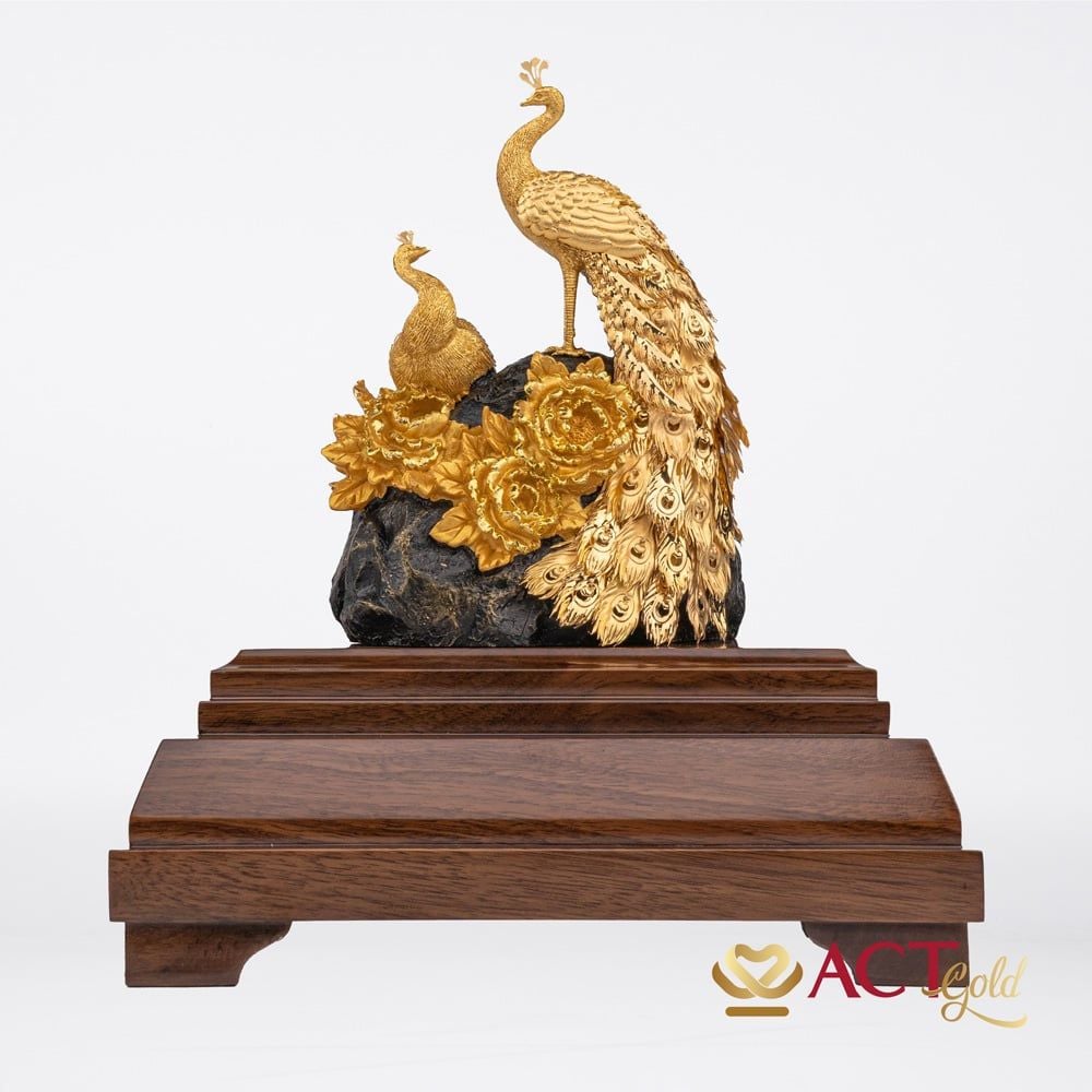 Biểu trưng dát vàng - Quà Tặng Dát Vàng - Công Ty TNHH Q&V